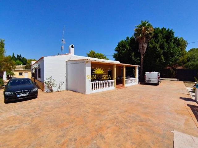 Villa en venta en Crevillent