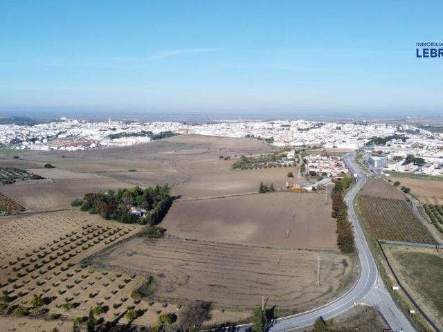 Terreno en venta en Lebrija, Andalucía