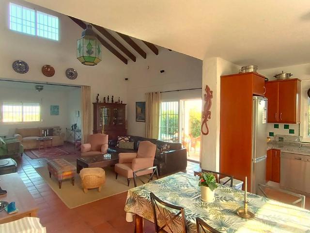 Terreno en venta en Barriada Islas Canarias, Costa del Sol Occidental