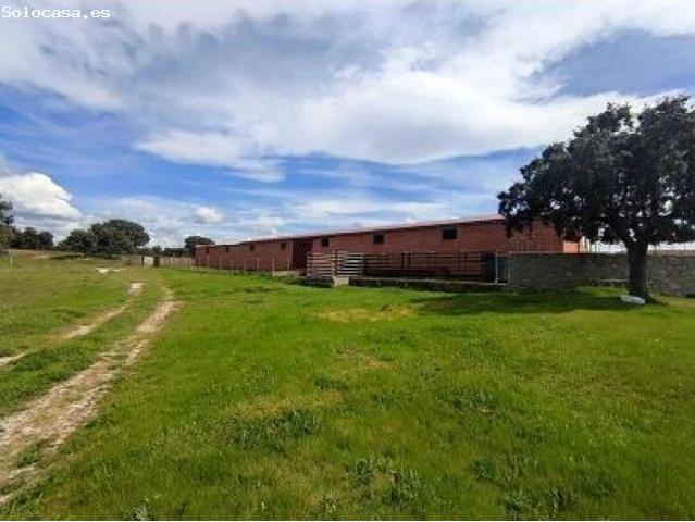 Local Comercial en venta en Maello, Castilla y León