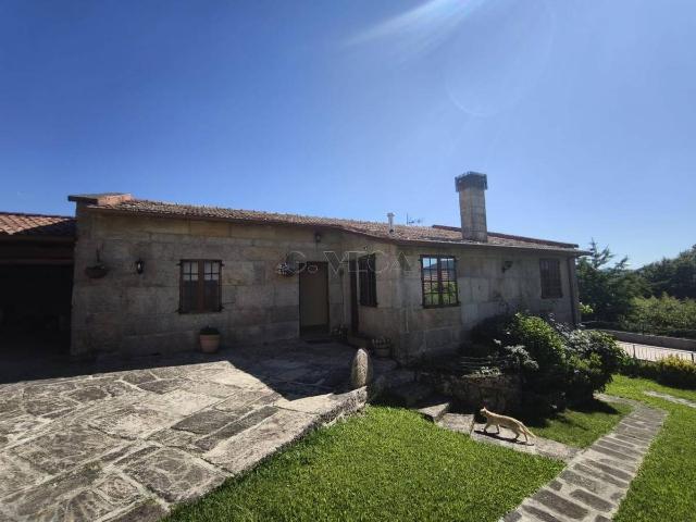 Terreno en venta en Merouces, Mondariz