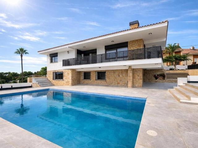Terreno en venta en la Marina Baixa, Valencia