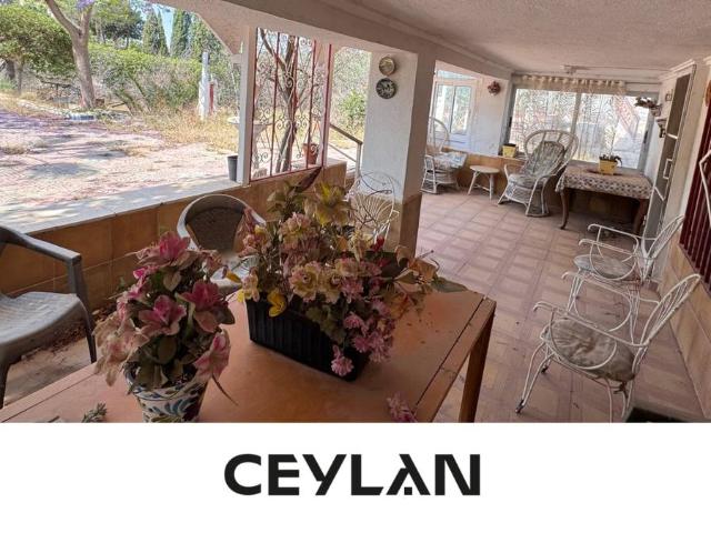 Terreno en venta en La Cruz, el Vinalopó Mitjà / El Vinalopó Medio