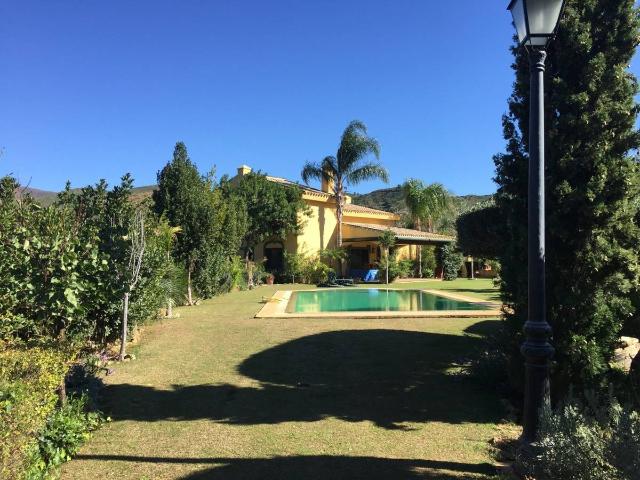 Terreno en venta en Sierra de las Nieves, Andalucía