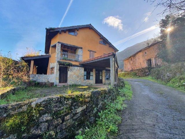 Terreno en venta en Romiyu / Romillo, Parres