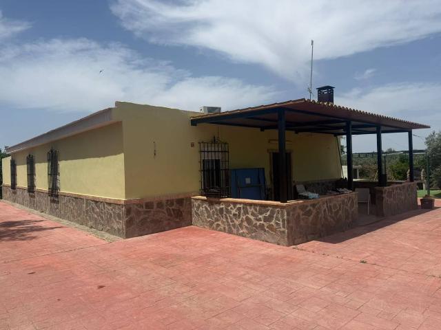 Terreno en venta en Utrera, Andalucía