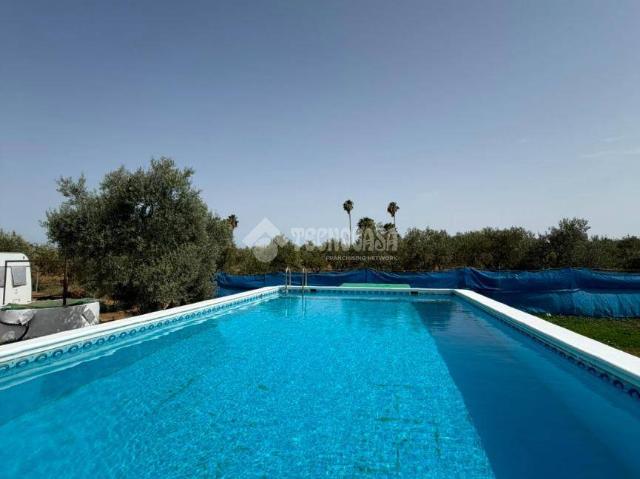 Terreno en venta en Utrera, Andalucía