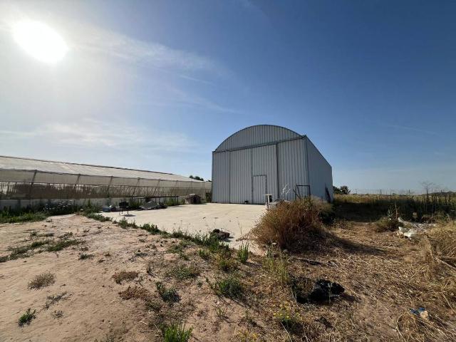 Terreno en venta en Utrera, Andalucía