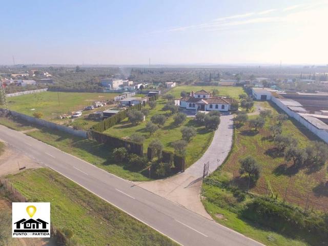 Terreno en venta en Utrera, Andalucía