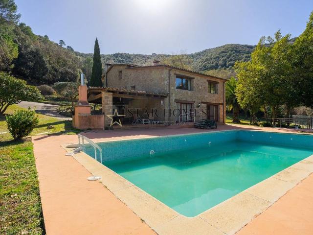 Terreno en venta en Porqueres, Porqueres