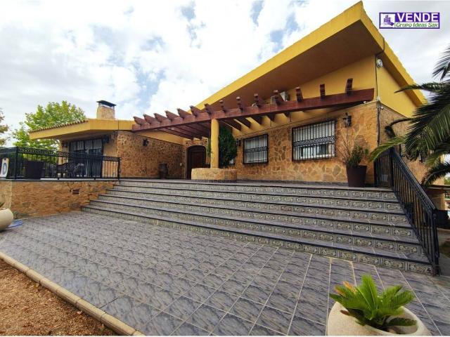 Terreno en venta en Sax, María Moliner