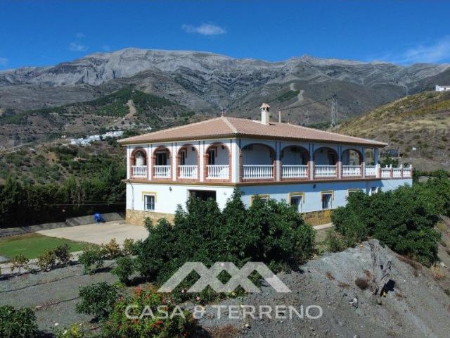 Villa en venta en Sedella
