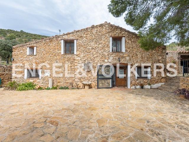 Villa en venta en Sierra Engarcerán