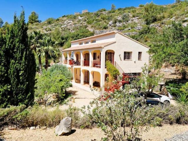Terreno en venta en Tàrbena