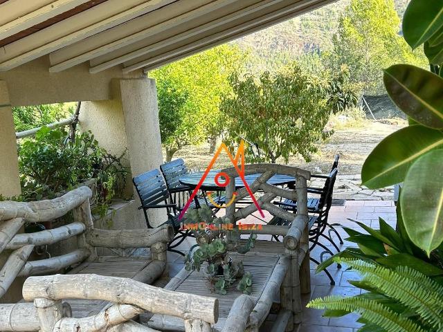 Terreno en venta en Tàrbena