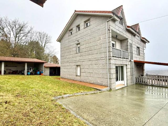 Terreno en venta en Toén, Ribadela