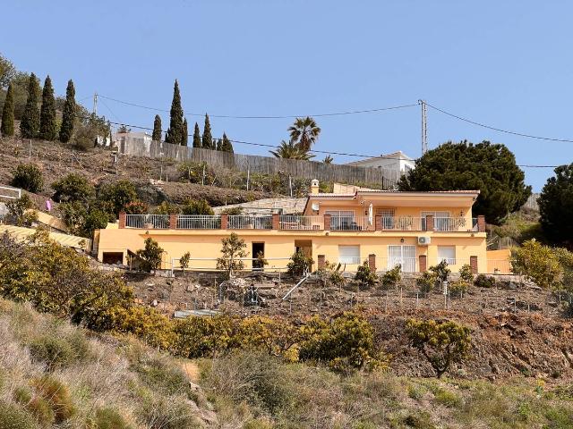 Terreno en venta en Torrox