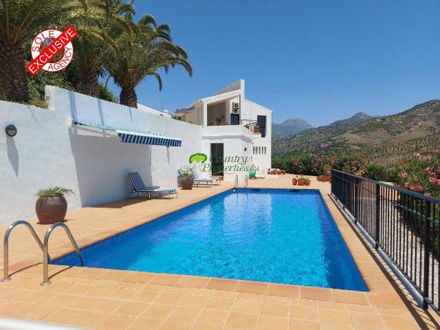 Terreno en venta en Torrox