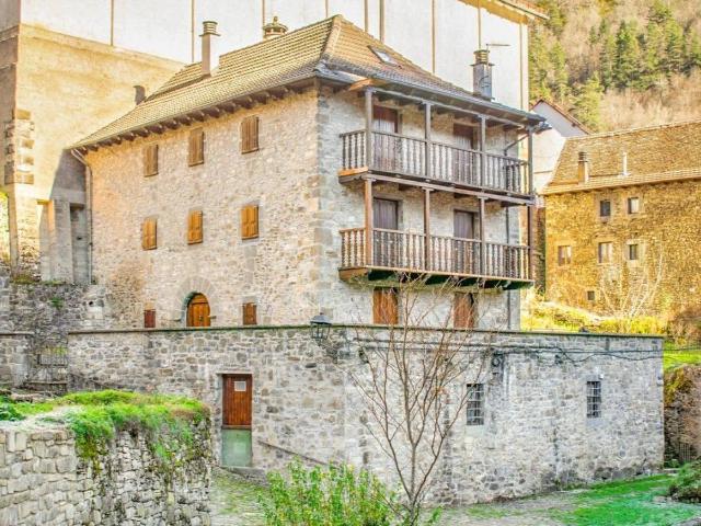 Terreno en venta en Pirinioak, Navarra
