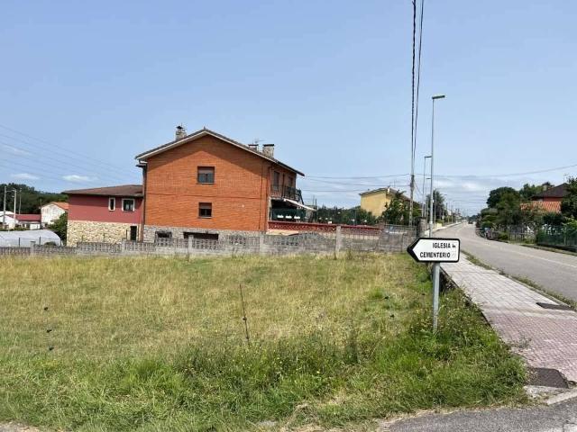 Terreno en venta en Santolaya, Siero