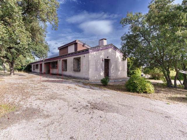 Terreno en venta en Villanueva De La Cañada, Madrid