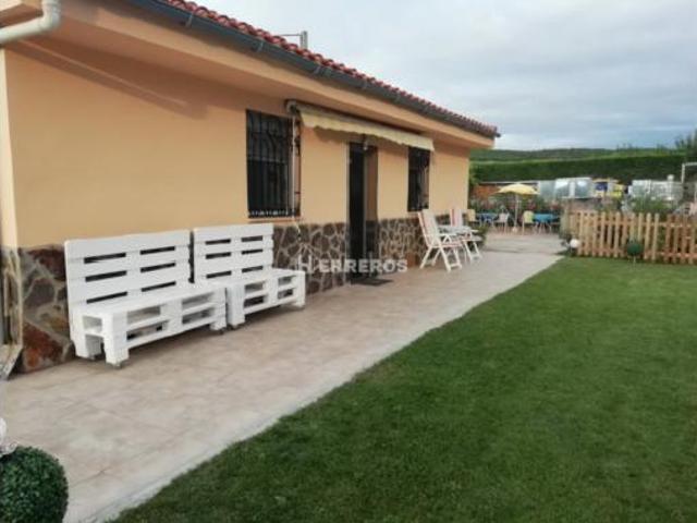 Chalet en venta en Murillo De Río Leza, La Rioja