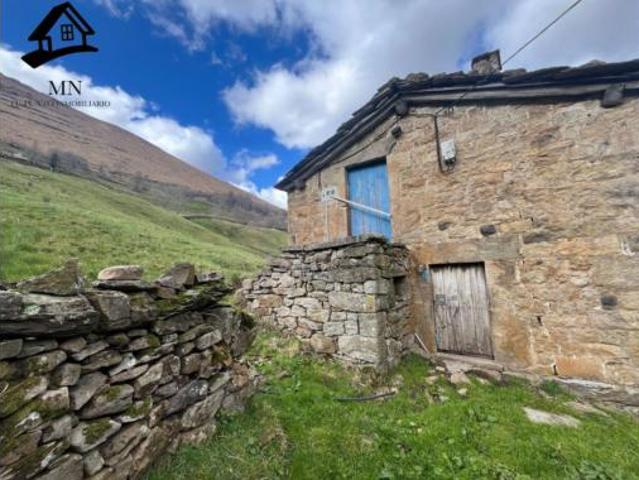 Terreno en venta en Vega de Pas, Cantabria