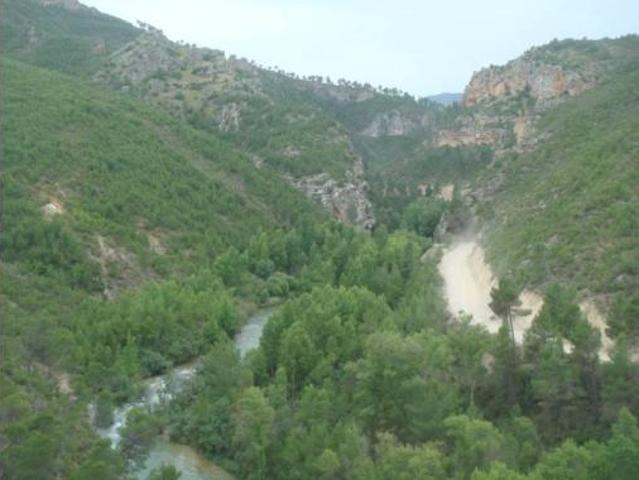 Terreno en venta en Yeste, Albacete