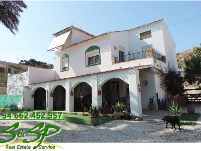 Casa Rural en venta en Oliveros, Almería