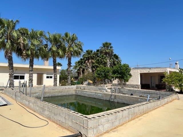 Villa en venta en Crevillent