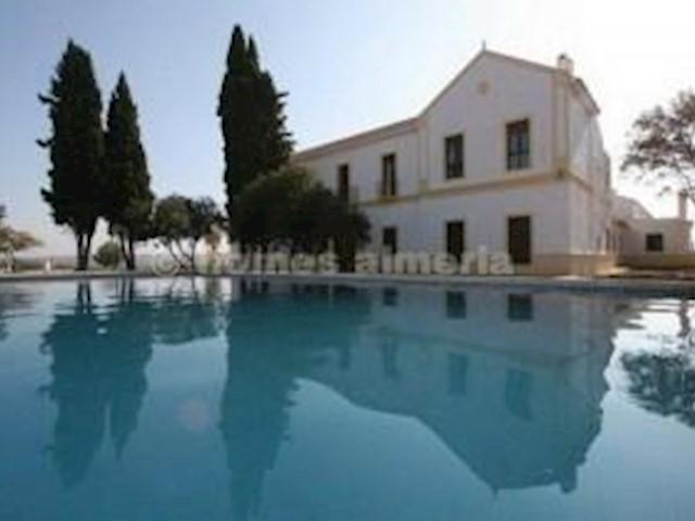 Casa Rural en venta en Granada, Centro - Sagrario