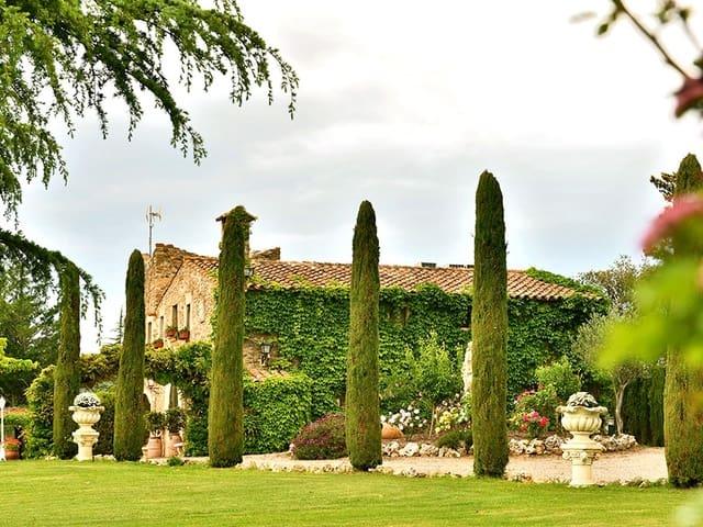 Casa Rural en venta en La Bisbal D'empordà