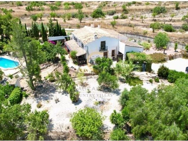 Casa Rural en venta en Cases de l'Ombria, el Vinalopó Mitjà / El Vinalopó Medio