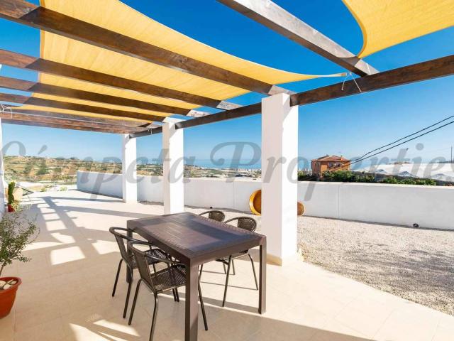 Casa en alquiler en Algarrobo-Costa, La Axarquía