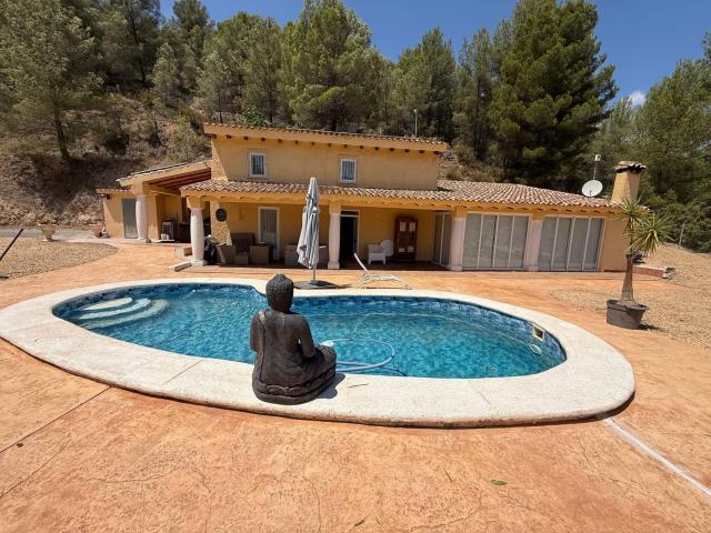 Casa en alquiler en la Marina Baixa, Valencia