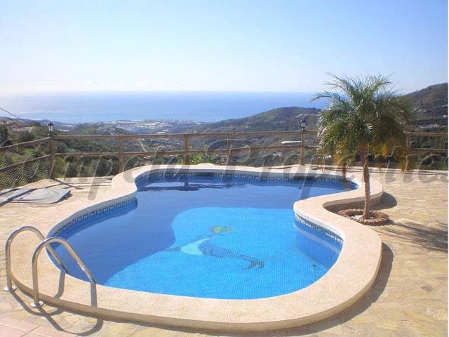 Casa en alquiler en Torrox Park, La Axarquía