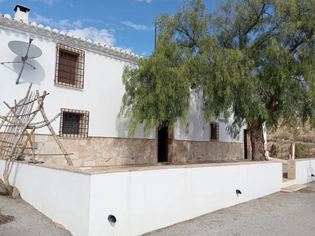 Casa en alquiler en Los Vélez, Andalucía