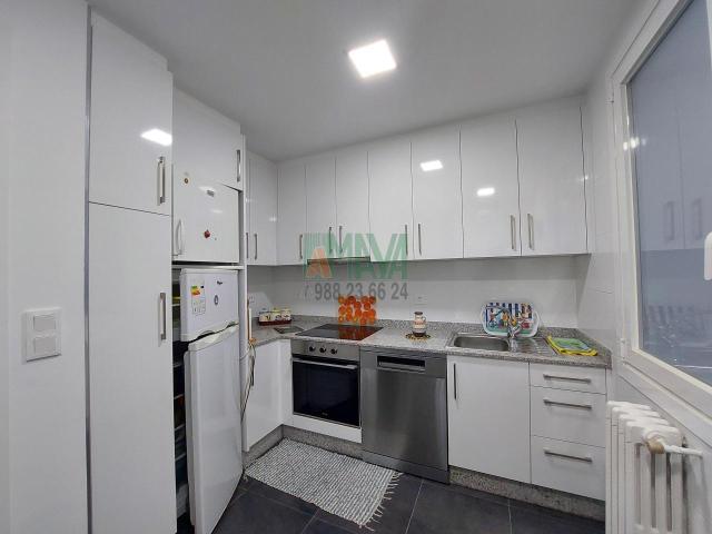Apartamento en alquiler en Centro, Ourense