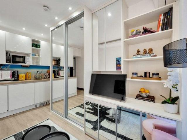 Studio for rent in West Hampstead, Isle Of Man