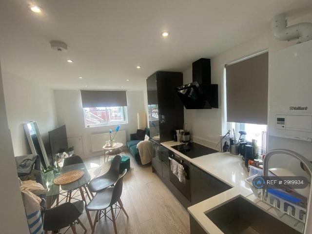 Apartment for rent in Hendon, Greater London