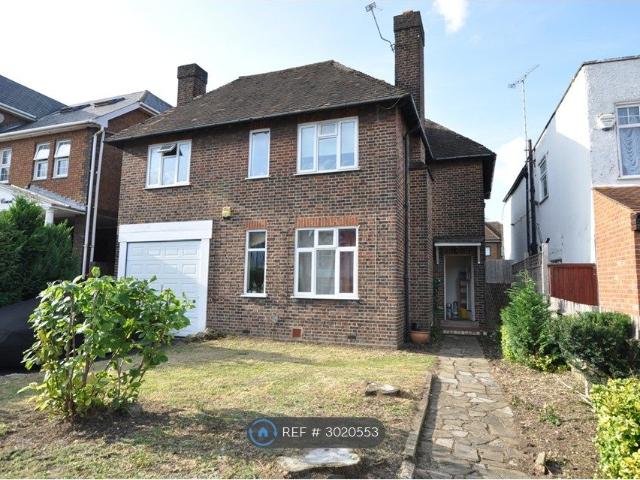 House for rent in London Borough of Barnet, Greater London
