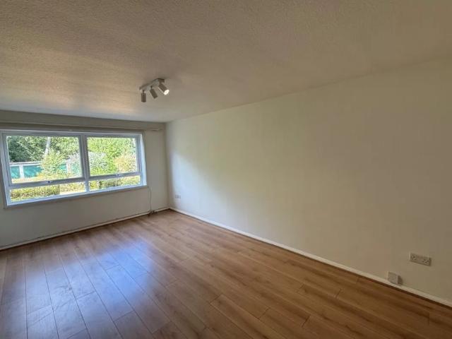 Apartment for rent in North Finchley, Greater London