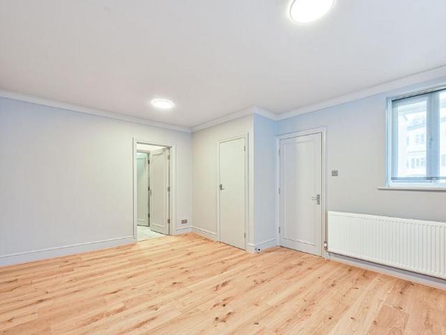 Apartment for rent in London Borough of Barnet, Greater London