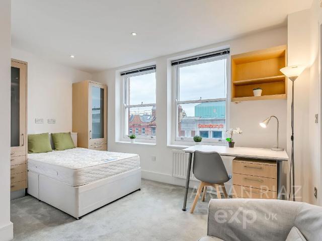 Studio for rent in South Hampstead, Greater London