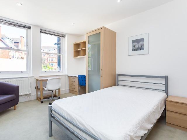 Studio for rent in South Hampstead, Greater London