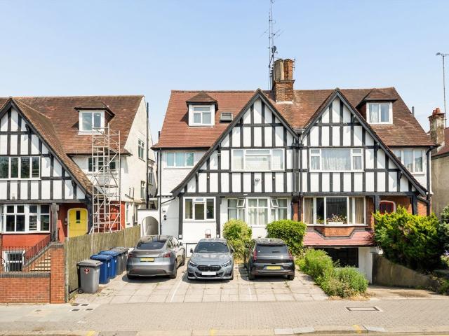Apartment for rent in Golders Green, Greater London