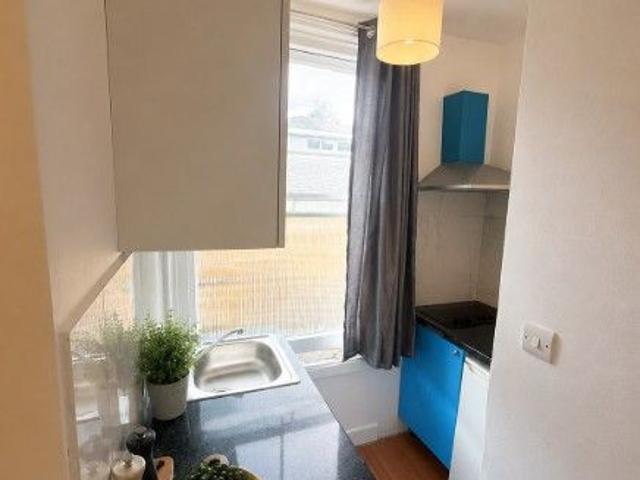 Studio for rent in South Hampstead, Greater London