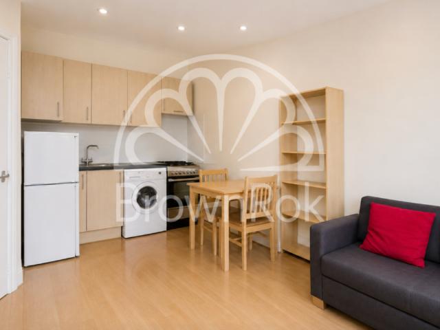 Apartment for rent in Temple Fortune, Greater London