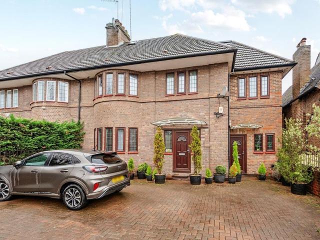 Apartment for rent in Temple Fortune, Greater London