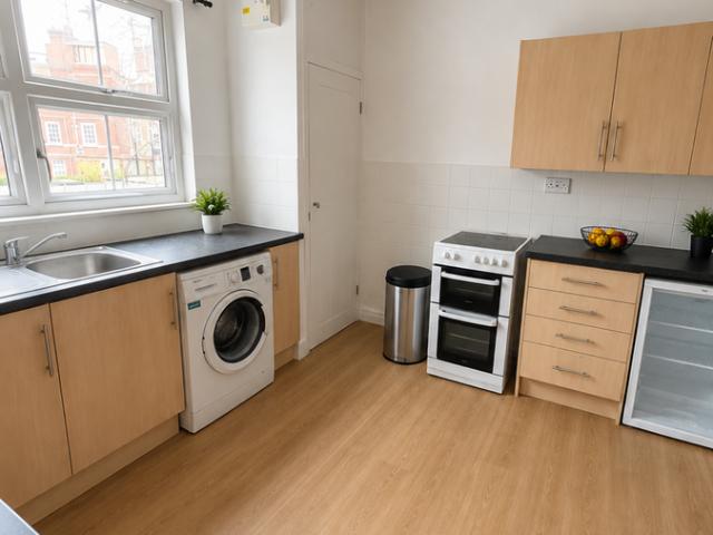 Apartment for rent in Temple Fortune, Greater London